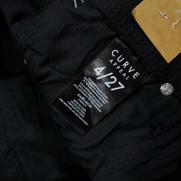 READ Curve Appeal Jeans High Rise Concealed Comfort Waist Straight Black 4 27 - Picture 6 of 8
